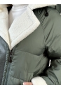 Пуховик женский из текстиля с капюшоном, отделка искусственный мех 8023791-6